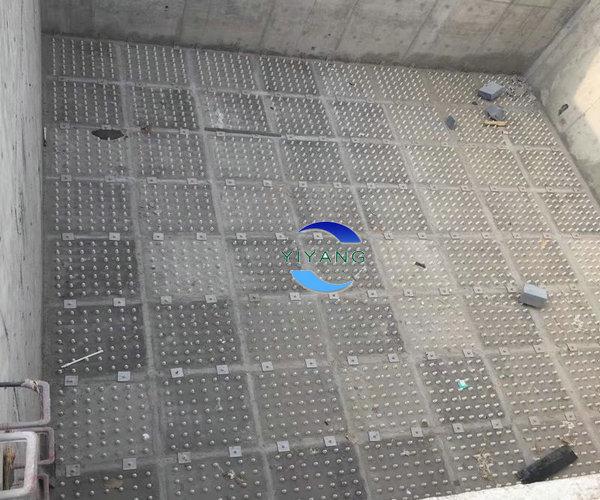 水泥滤板施工现场图.JPG