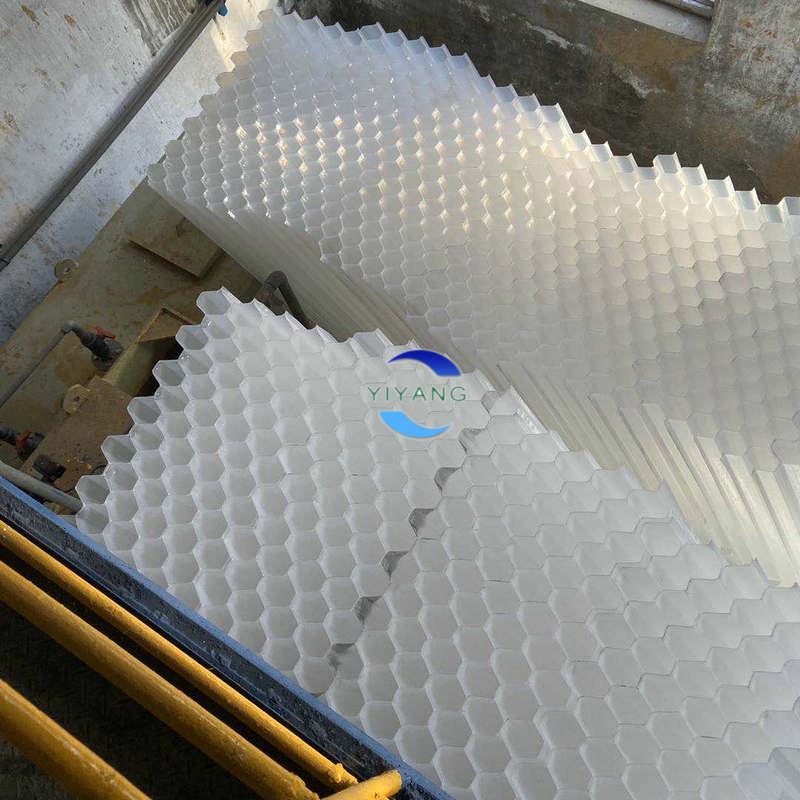 沉淀池蜂窝斜管的焊接安装施工方法